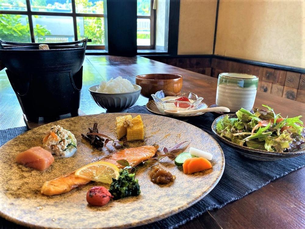 Ryokan Hikarinoie Юфу Экстерьер фото